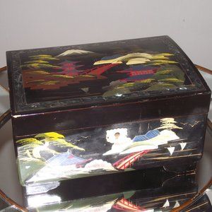 Super cool vintage jewelry music box Japan